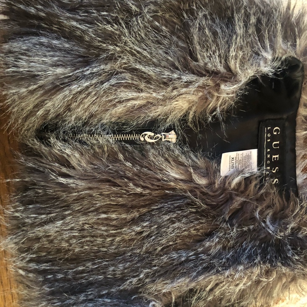 Guess vest